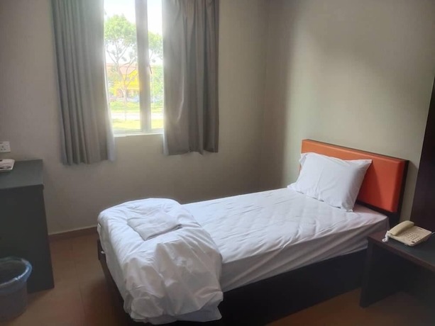 Imagen de la habitación del Hotel Suria. Foto 16