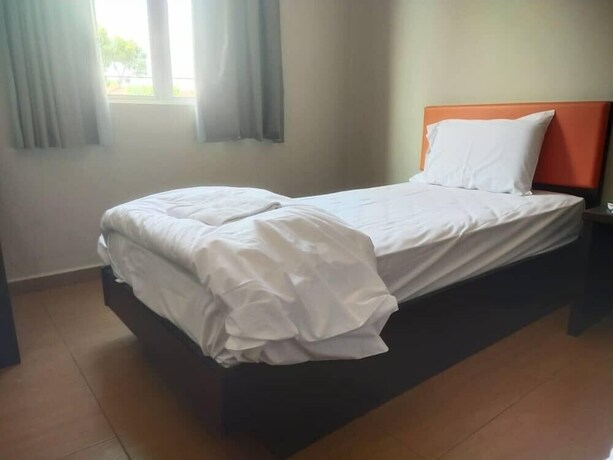 Imagen de la habitación del Hotel Suria. Foto 19