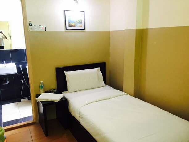 Imagen de la habitación del Hotel Suria. Foto 25