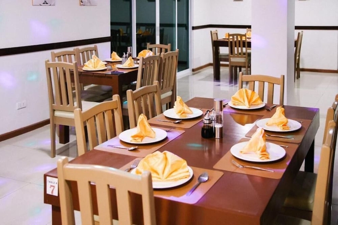 Imagen del bar/restaurante del Hotel Surigao Royal Regency Suites. Foto 4
