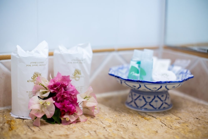 Imagen de la habitación del Hotel Surin Majestic. Foto 14