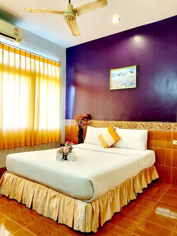 Imagen de la habitación del Hotel Suriwong Chumphon. Foto 4