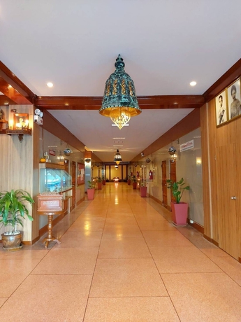 Imagen de los interiores del Hotel Suriwong Chumphon. Foto 9