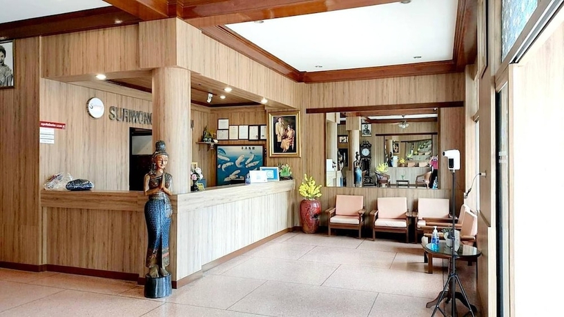Imagen de los interiores del Hotel Suriwong Chumphon. Foto 11