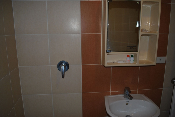 Imagen de la habitación del Hotel Suriwongse. Foto 3