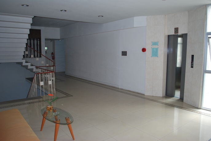 Imagen de los interiores del Hotel Suriwongse. Foto 11