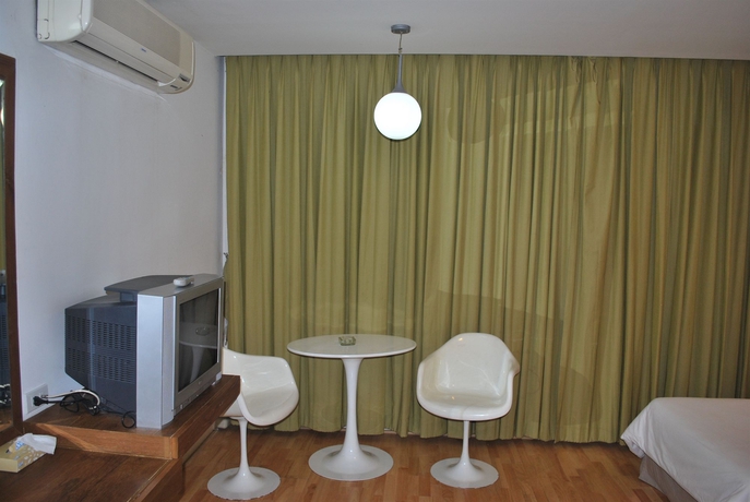 Imagen de la habitación del Hotel Suriwongse. Foto 8