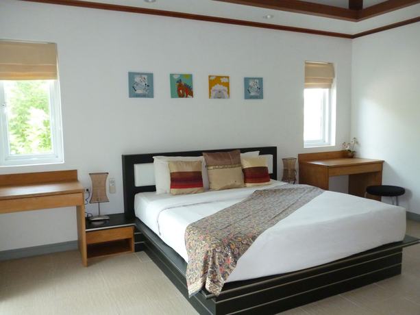 Imagen de la habitación del Hotel Suriya Som Villa. Foto 5