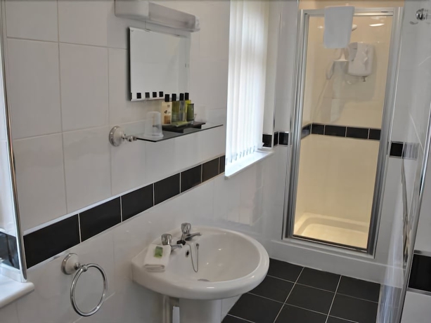Imagen de la habitación del Hotel Surrey House. Foto 10