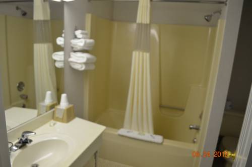 Imagen de la habitación del Hotel Surrey Inn Ashland. Foto 7