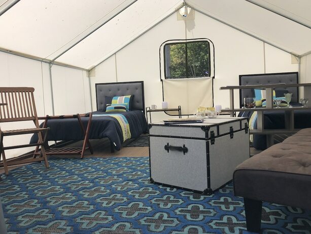 Imagen de la habitación del Hotel Surrey Resort. Foto 18