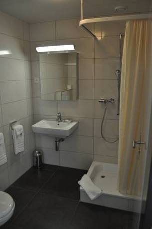 Imagen de la habitación del Hotel Sursee. Foto 7