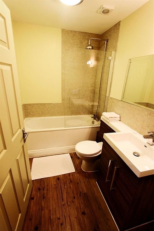 Imagen de la habitación del Hotel Surtees. Foto 13