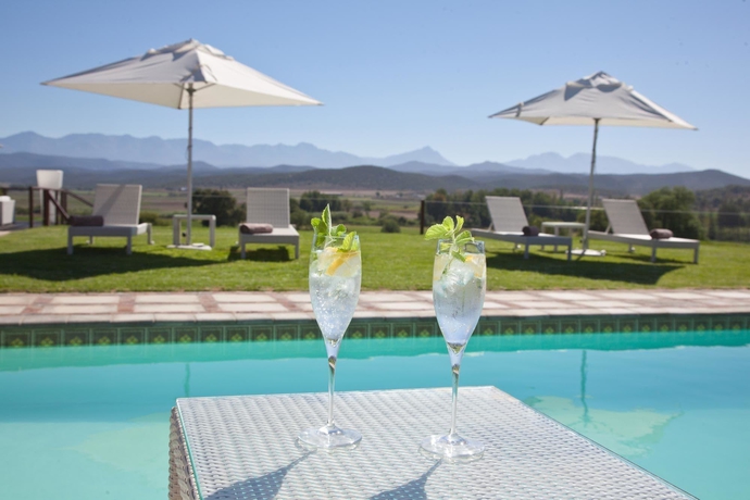 Imagen de la piscina del Hotel Surval Boutique Olive Estate. Foto 19