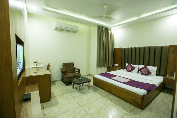 Imagen de la habitación del Hotel Surya, Bhopal. Foto 3