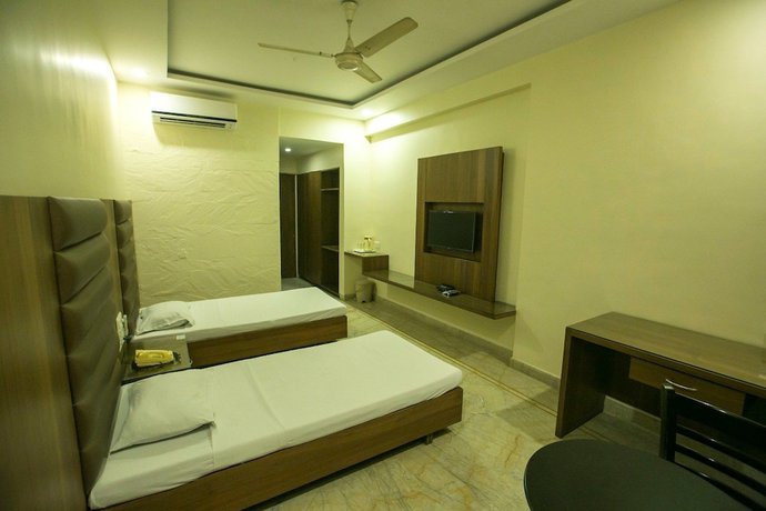 Imagen de la habitación del Hotel Surya, Bhopal. Foto 6
