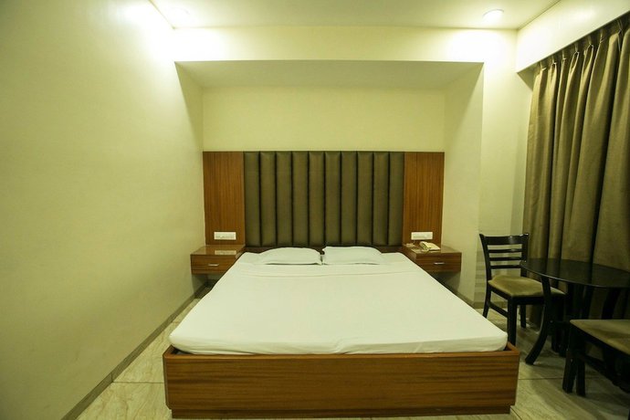 Imagen de la habitación del Hotel Surya, Bhopal. Foto 17