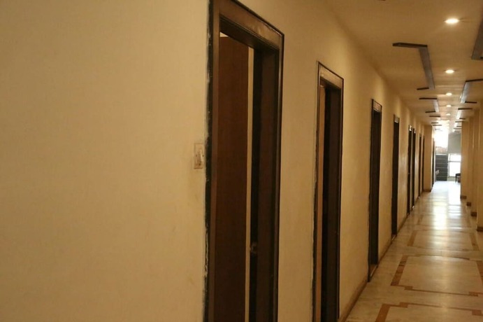 Imagen de los interiores del Hotel Surya, Gwalior. Foto 5