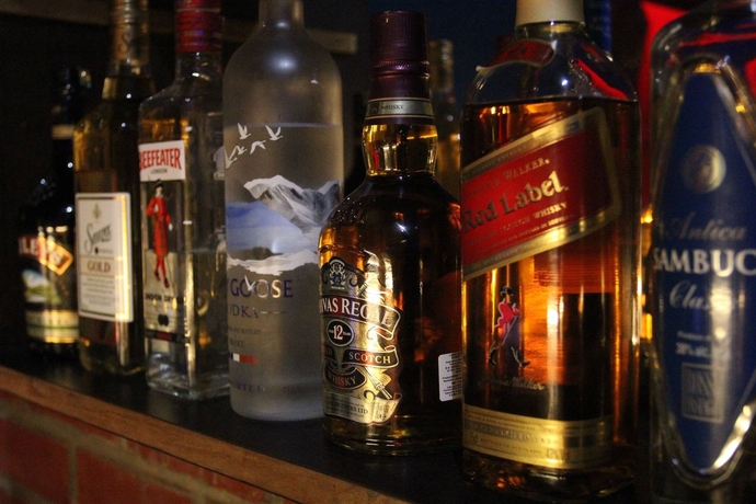 Imagen del bar/restaurante del Hotel Surya, Kaiser Palace. Foto 6