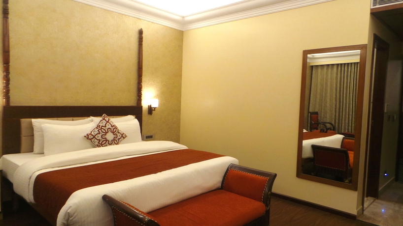 Imagen de la habitación del Hotel Surya, Kaiser Palace. Foto 11