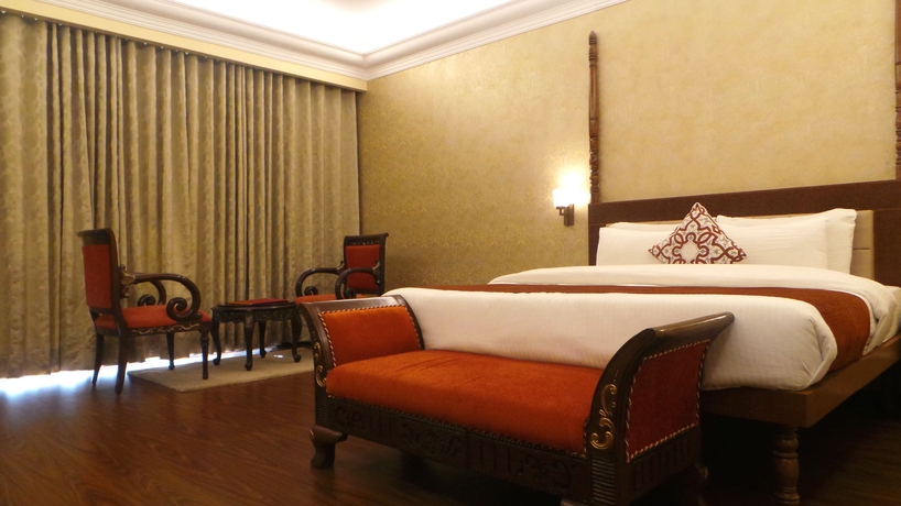 Imagen de la habitación del Hotel Surya, Kaiser Palace. Foto 13