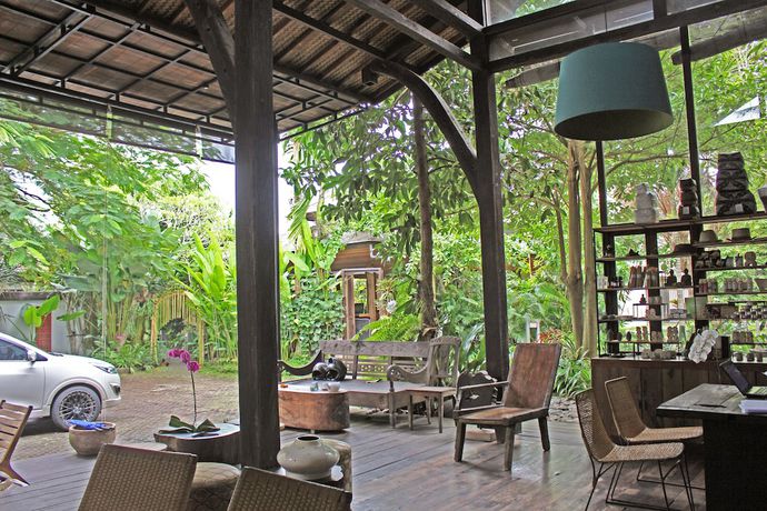 Imagen de los interiores del Hotel Surya Kembar Villas. Foto 20