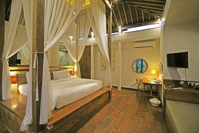 Imagen de la habitación del Hotel Surya Kembar Villas. Foto 6