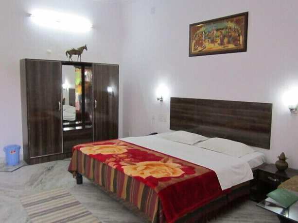 Imagen de la habitación del Hotel Surya, Khajuraho. Foto 16