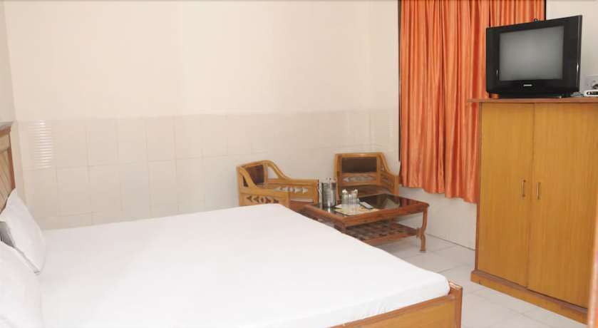 Imagen de la habitación del Hotel Surya Palace, Chandigarh. Foto 6