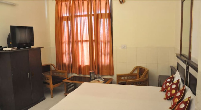 Imagen de la habitación del Hotel Surya Palace, Chandigarh. Foto 10