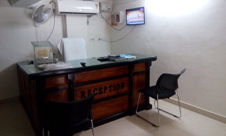 Imagen de los interiores del Hotel Surya Palace, Chomu. Foto 14