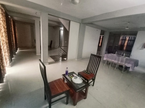 Imagen de los interiores del Hotel Surya Palace, Chomu. Foto 15