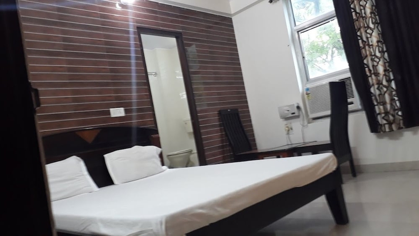Imagen de la habitación del Hotel Surya Palace, Chomu. Foto 9