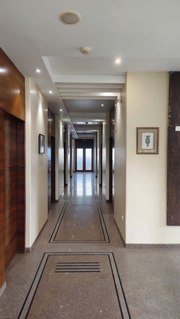 Imagen de los interiores del Hotel Surya Palace, Durg. Foto 15