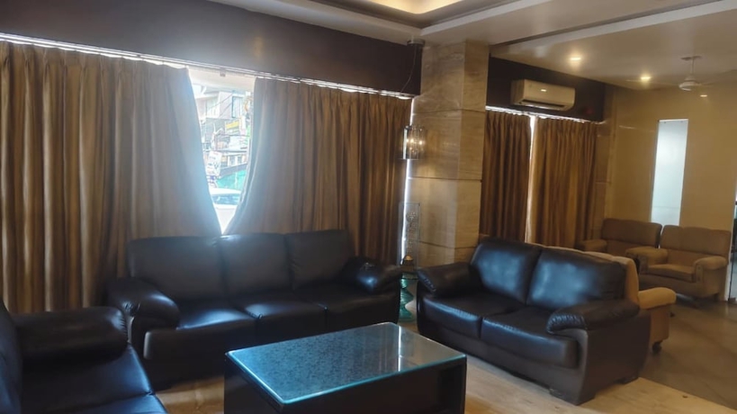 Imagen de los interiores del Hotel Surya Palace, Durg. Foto 16