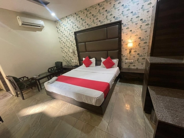 Imagen de la habitación del Hotel Surya Palace, Durg. Foto 4