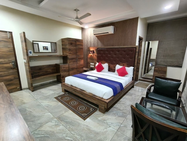 Imagen de la habitación del Hotel Surya Palace, Durg. Foto 11