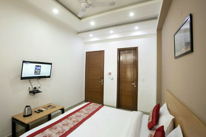 Imagen general del Hotel Surya Palace, Noida. Foto 13