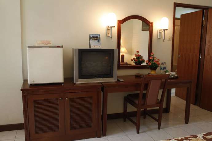 Imagen de la habitación del Hotel Surya Pesona Beach. Foto 4