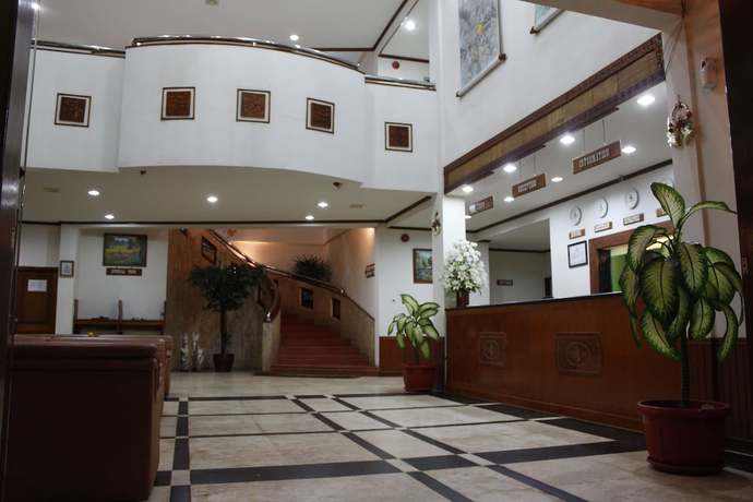 Imagen de los interiores del Hotel Surya Pesona Beach. Foto 15