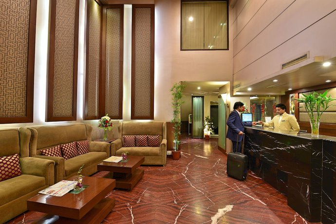 Imagen de los interiores del Hotel Surya Plaza, Kotah. Foto 19