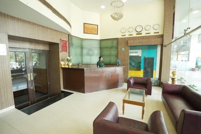 Imagen de los interiores del Hotel Surya Residency. Foto 15