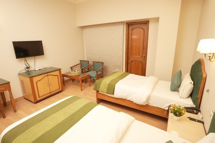 Imagen de la habitación del Hotel Surya Residency. Foto 7