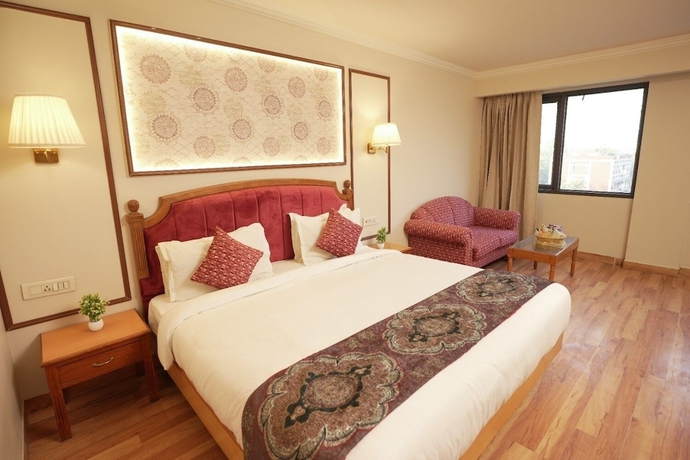 Imagen de la habitación del Hotel Surya Residency. Foto 9