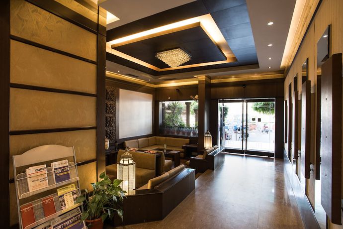 Imagen de los interiores del Hotel Surya Royal. Foto 15