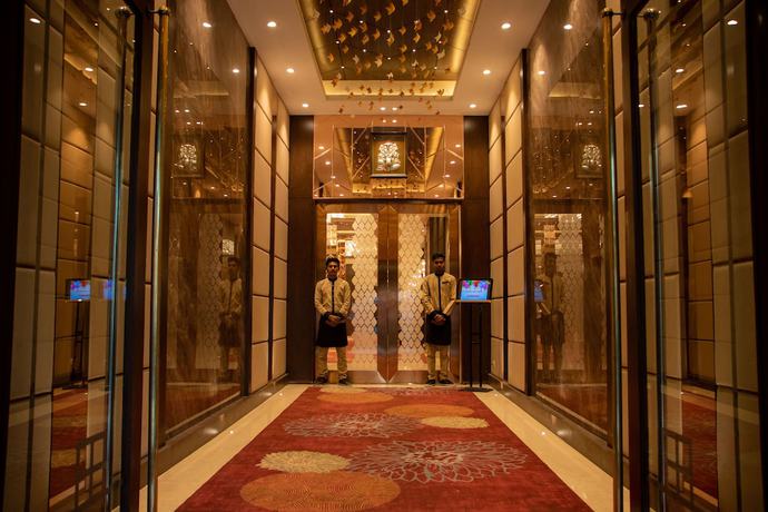 Imagen de los interiores del Hotel Surya Royal. Foto 20