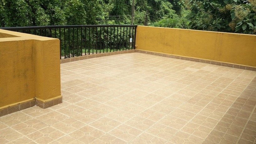 Imagen de la habitación del Hotel Surya Sangolda. Foto 15