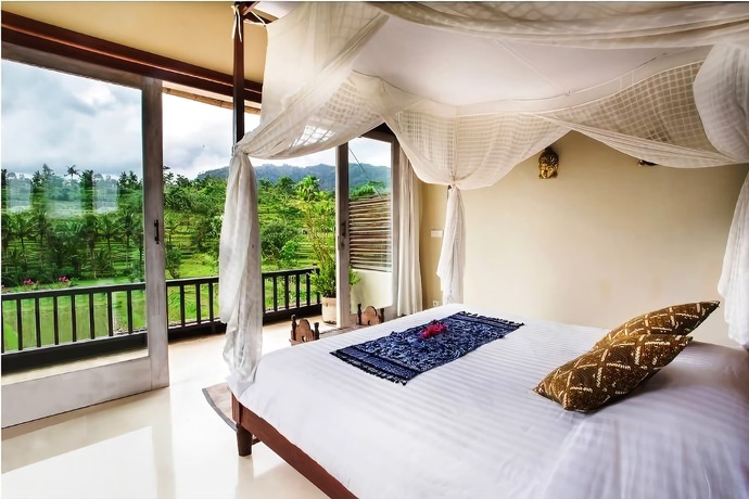 Imagen de la habitación del Hotel Surya Shanti Villa. Foto 6