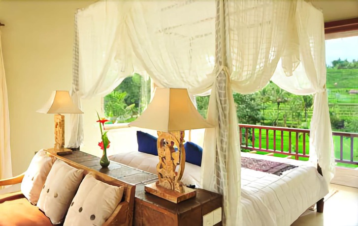 Imagen de la habitación del Hotel Surya Shanti Villa. Foto 8