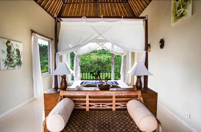 Imagen de la habitación del Hotel Surya Shanti Villa. Foto 13